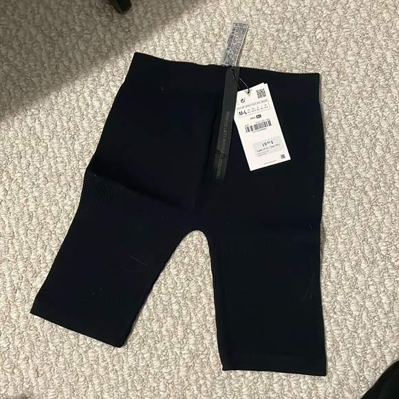 Zara black shorts NWT - Picture 2 of 4